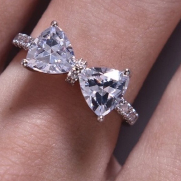 1 day SALE! 925 Sterling White Sapphire Bow Ring🌹 - Picture 14 of 14